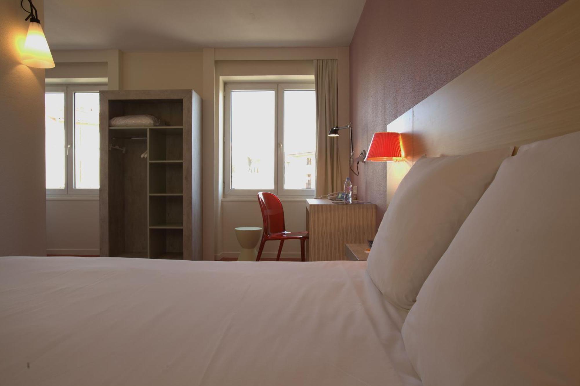 Hotel Ibis Styles Le Puy En Velay Esterno foto