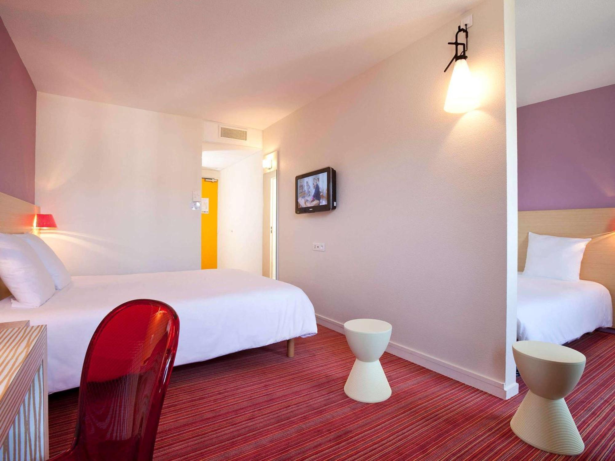 Hotel Ibis Styles Le Puy En Velay Esterno foto
