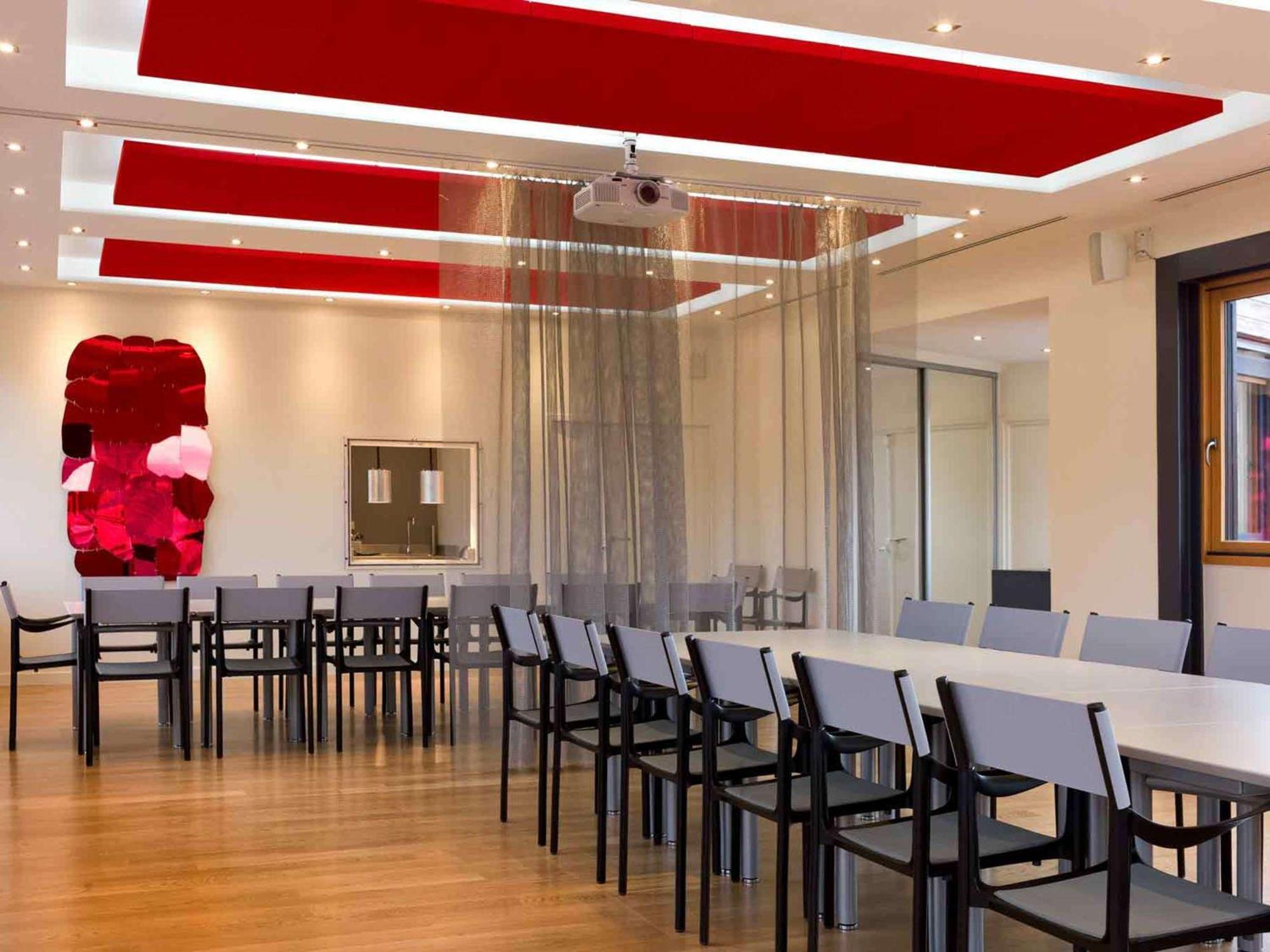 Hotel Ibis Styles Le Puy En Velay Esterno foto