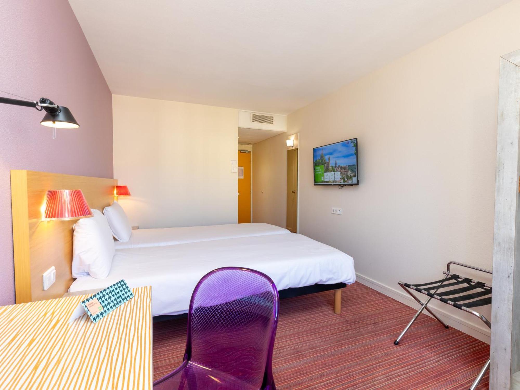 Hotel Ibis Styles Le Puy En Velay Esterno foto