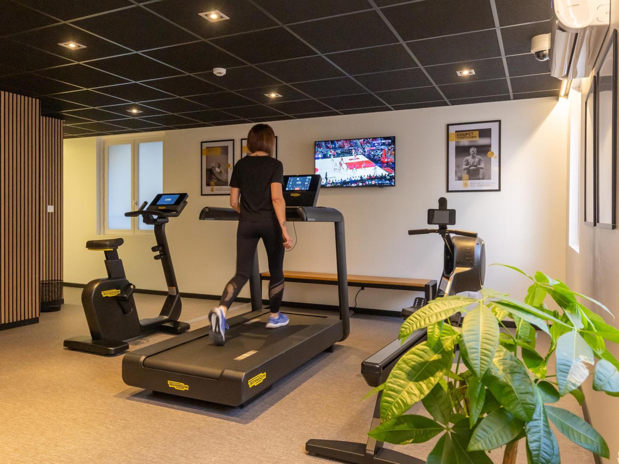 Hotel Ibis Styles Le Puy En Velay Esterno foto