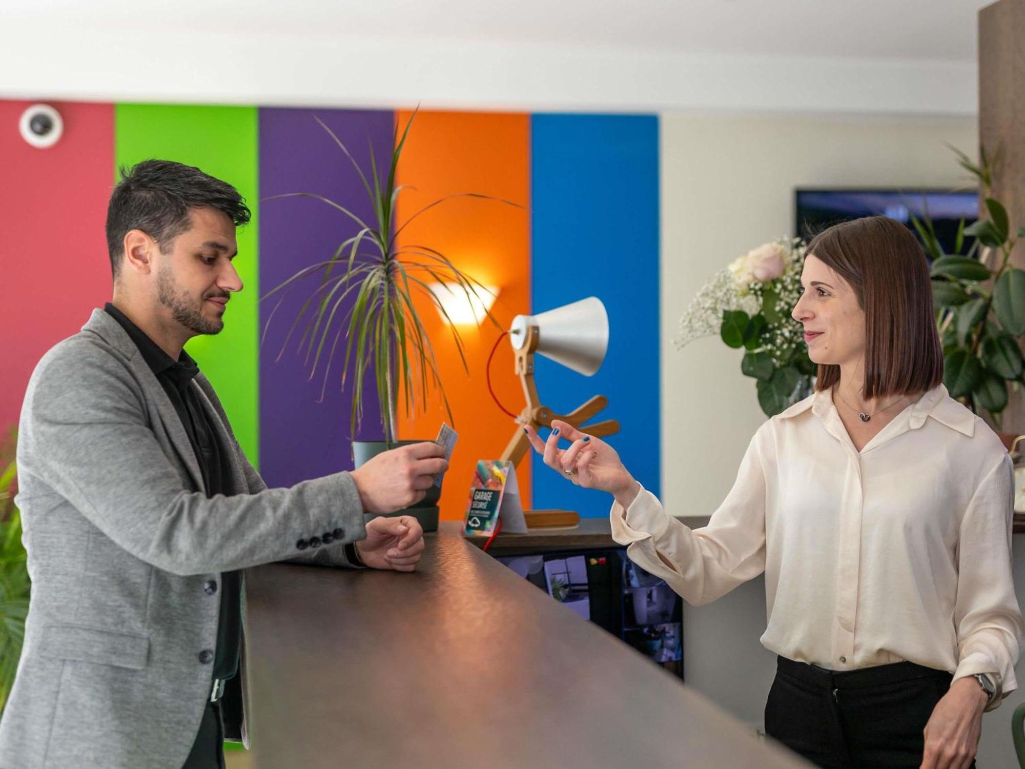 Hotel Ibis Styles Le Puy En Velay Esterno foto
